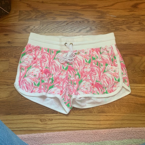 Lily Pulitzer draw string shorts - Picture 2 of 2